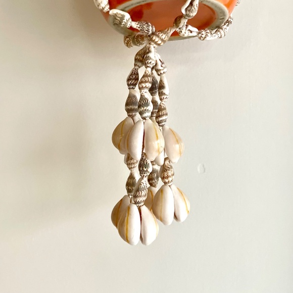 Shell Hanging Basket / Plant Hanger / Wall Hanging - Picture 3 of 16